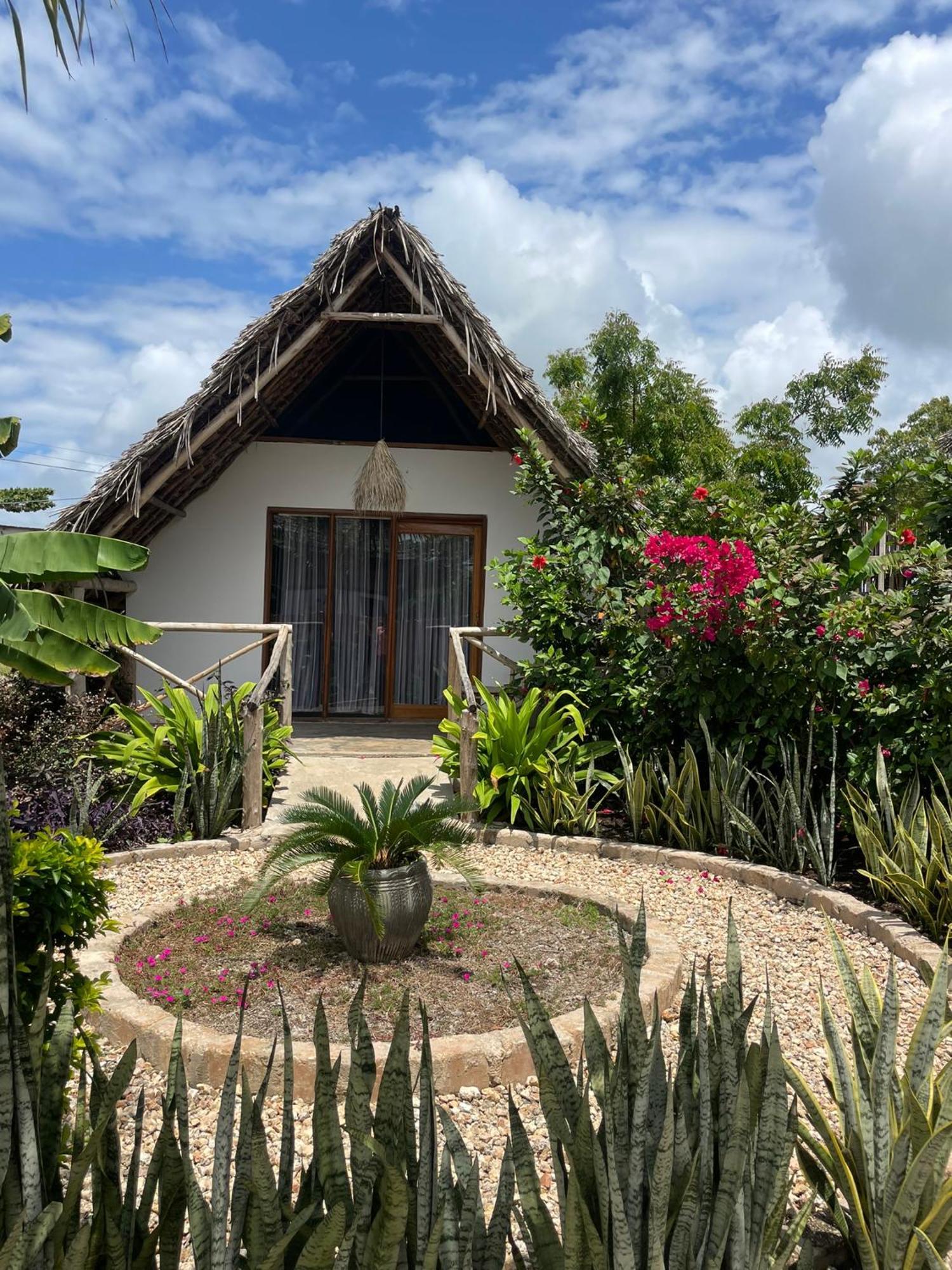 Kokopelli Bungalows Nungwi Luaran gambar